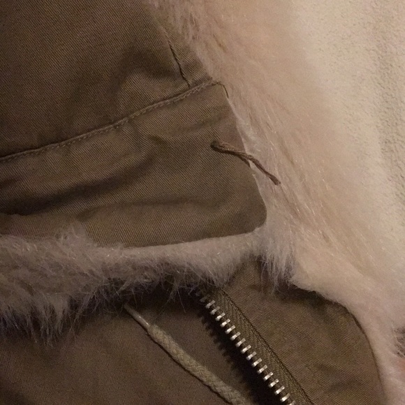 UNIF - Army Sherpa Jacket - Size: Small - Picture 5 of 8